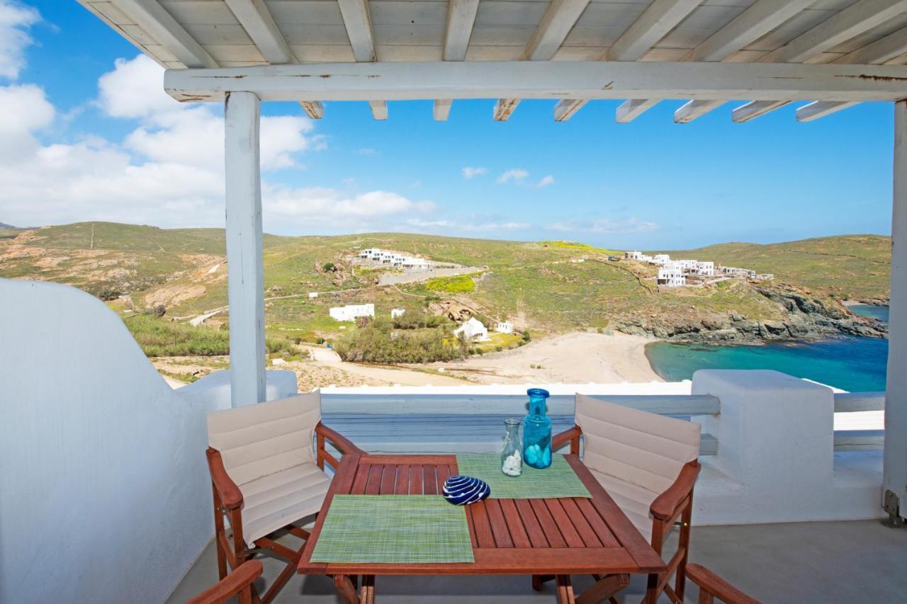 Superior Beachfront Apartment 1 With View To The Aegean Sea Panormos  Exterior foto